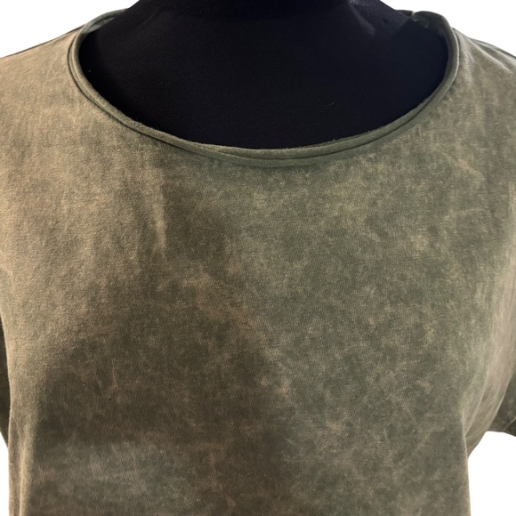 Zenana Size S/M Vintage Sage Top - Picture 2 of 10